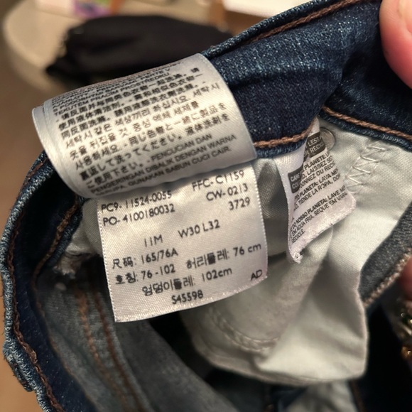 Levi Too Superlow Bootcut Jean - Picture 7 of 7